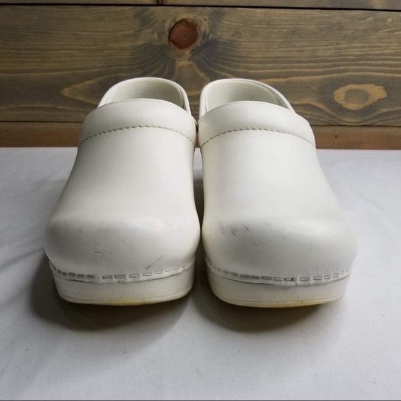 dansko professional white box